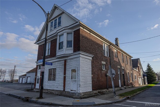 901 South Park Ave