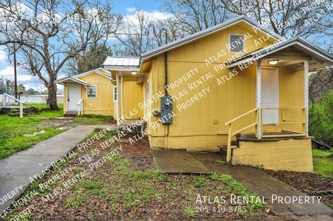 Photo - 27 1st St NE