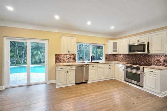 Photo - 7501 Red Bay Pl