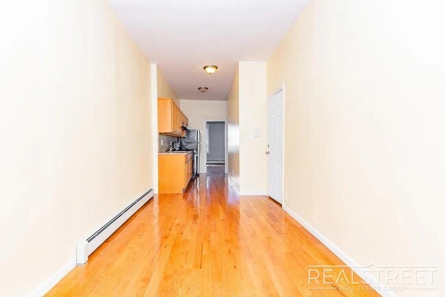 Photo - ? Spacious 2 Bedroom Apartment in Bushwick ? Unit 2R