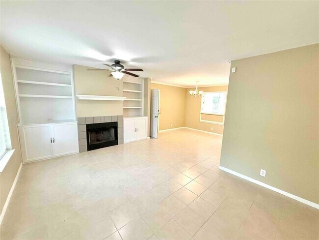502 Dewberry Dr