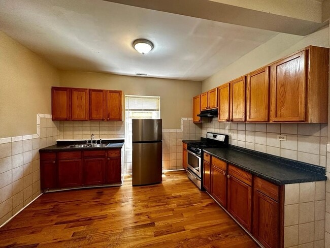 Photo - 1528 N Avers Ave Unit 1S