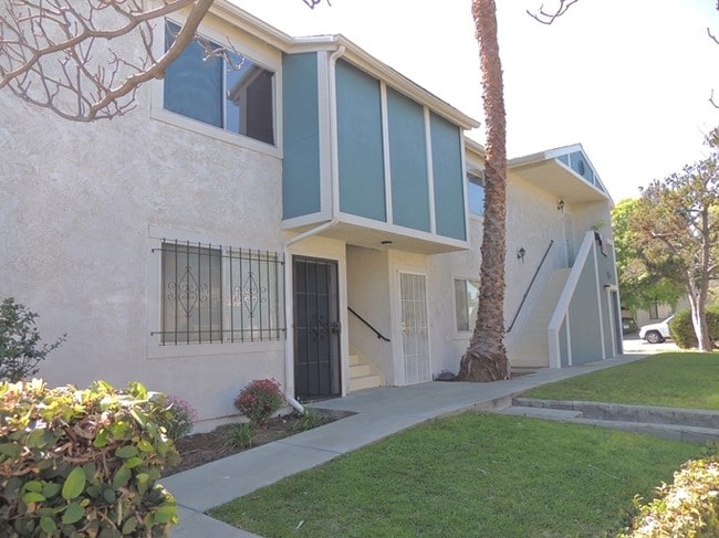 Photo - 6900 Knowlton Place