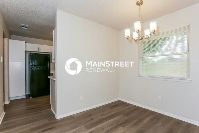 3 Bedroom Pet-Friendly Home in Irving, TX with Main Street Renewal