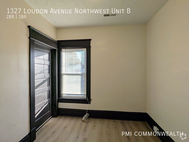 Building Photo - 2 Bed / 1 Bath W/ Bonus room Unit B Rental