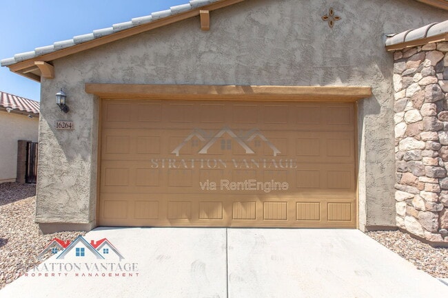Photo - 16264 W Canterbury Dr