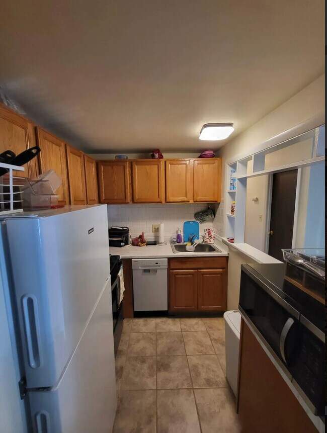 Photo - 202 Central St