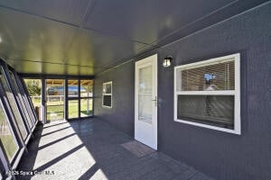 Photo - 2575 1st Ave NE