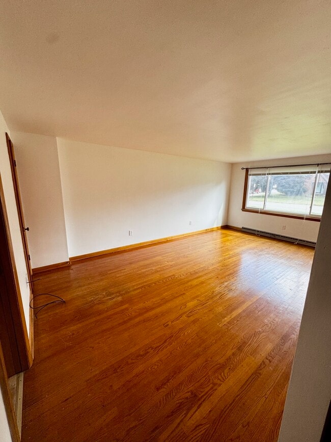 Living Room - 778 Maple St Unit 780