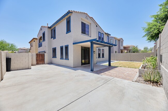 Building Photo - 2340 W Dusty Wren Dr