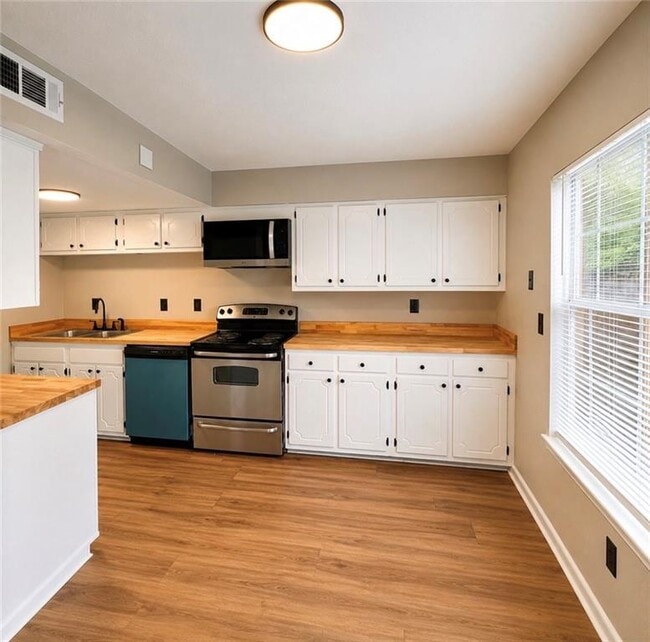 Photo - 3254 Strawberry Ln