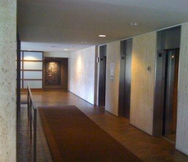 Photo - 5445 N Sheridan Rd Unit 406