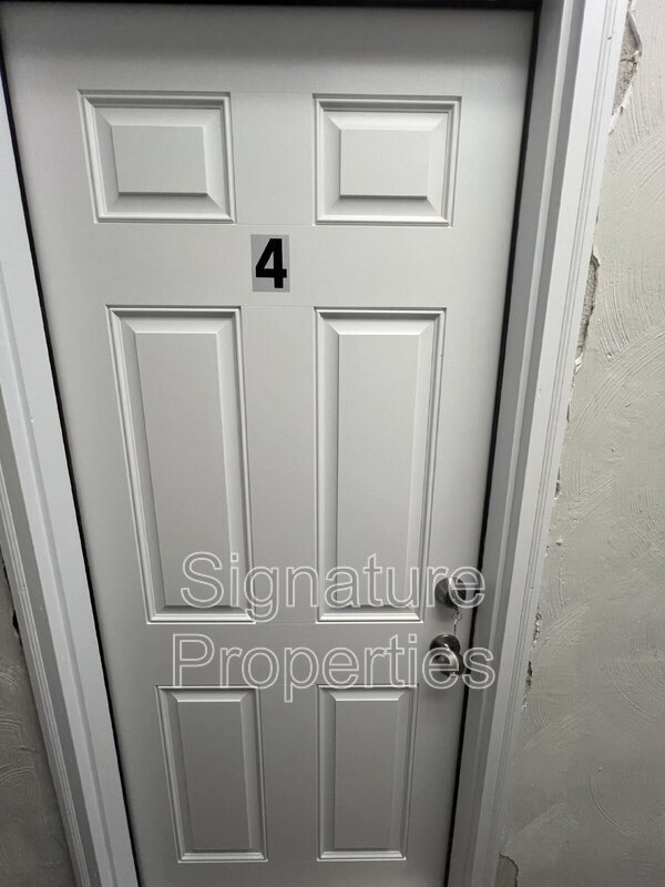 Photo - 2711 Detroit St Unit 4