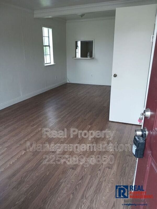 Photo - 750 Hospital Rd