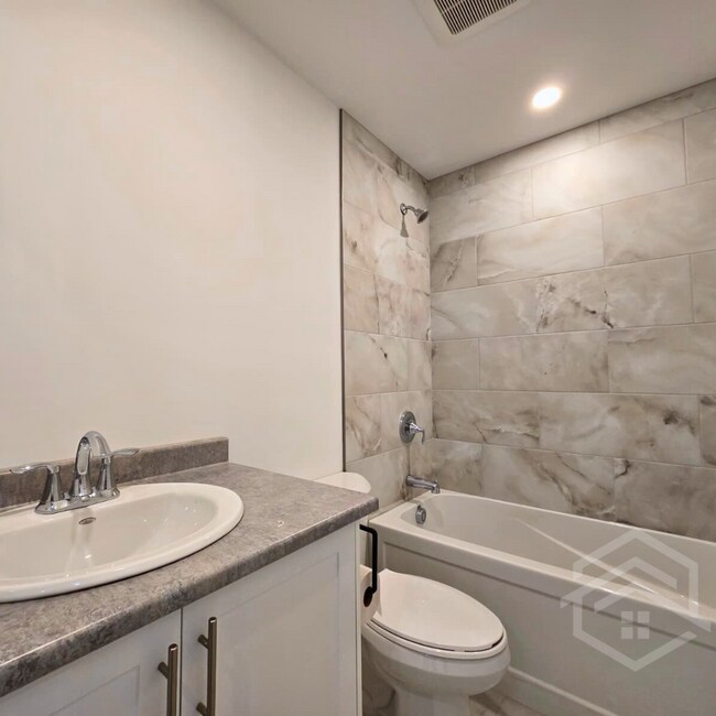 Photo - 15 Elgin St E Unit G