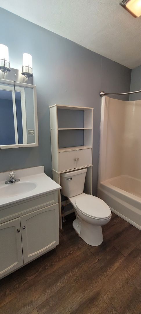 Photo - 111 W. Franklin-FOURPOINT Unidad Apt 04