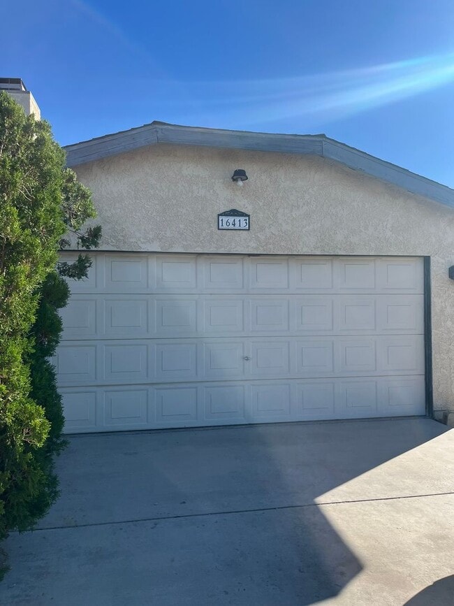 16413 Solvang Ave