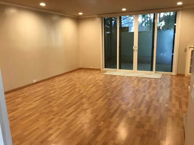 Photo - 712 Woodside Ln E Unit 712