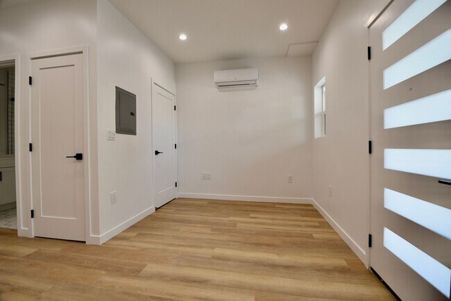 5754 Colfax Ave Unit 10