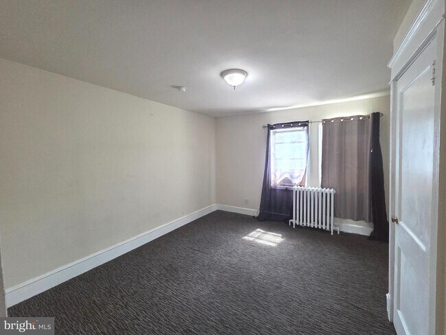 Photo - 441 Croyden Rd