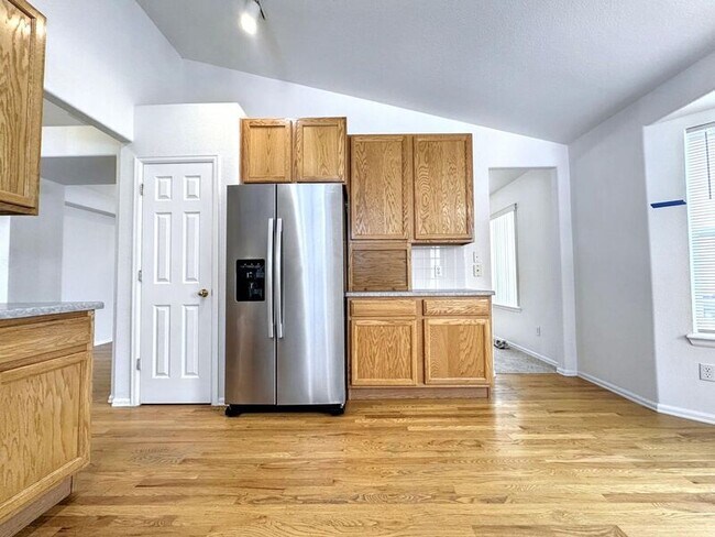 Photo - 5958 S Wenatchee St