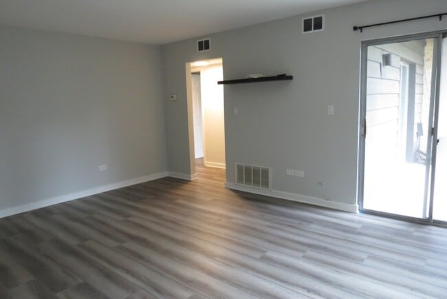 Photo - 6182 Pinewood Ct Unit 107