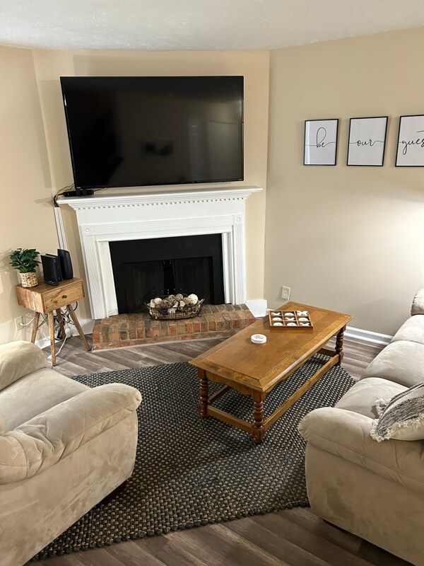 Photo - 1591 Springleaf Point SE