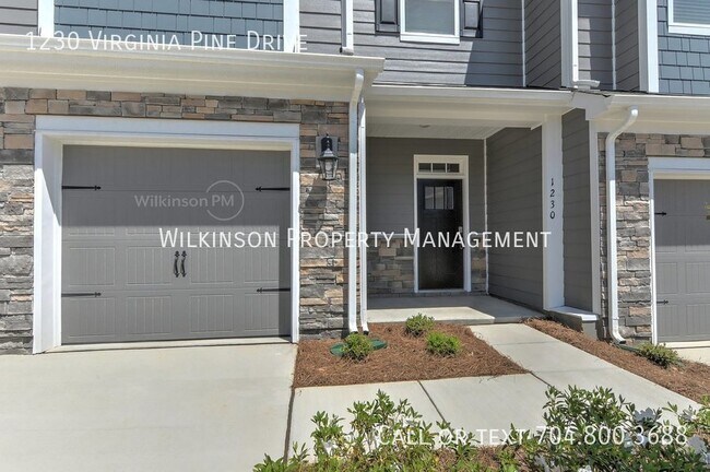 Photo - 3BD/2.5BTH Townhome in Skybrook Corners. N...