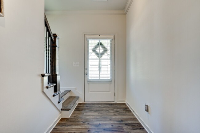 Photo - 2134 Springfield Dr