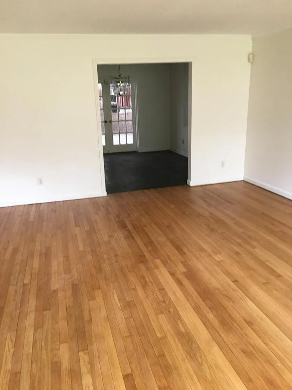 Photo - 2123 Edgewater Pkwy