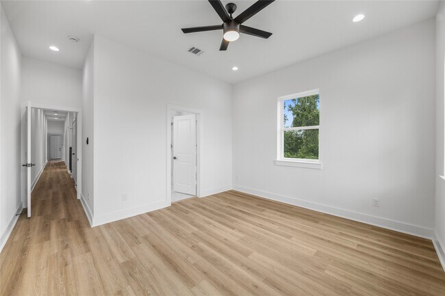 Photo - 7901 Cora St