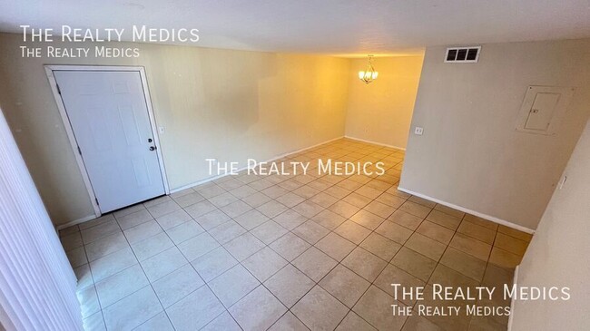 Photo - 2130 Forest Knoll Dr NE