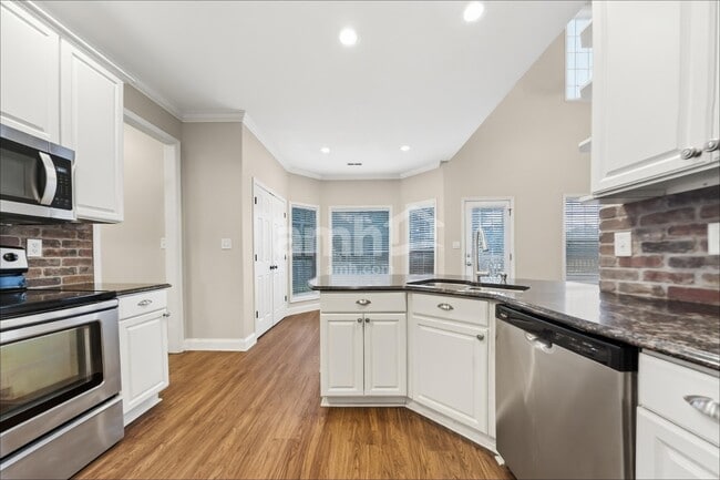 830 Tully Rd