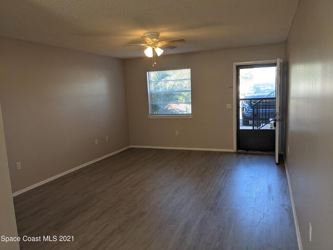 Photo - 323 Olmstead Dr Unit 3