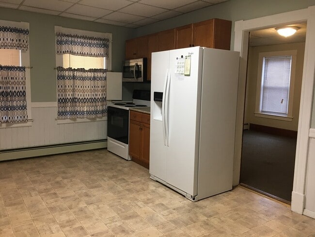 Photo - 278 E Main St