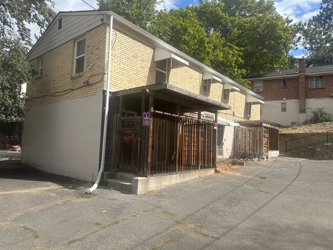 Building Photo - 808 W 11th Ave Unit WS Rental