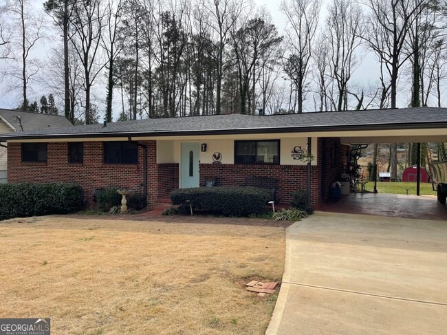 Building Photo - 3499 Fairway Dr