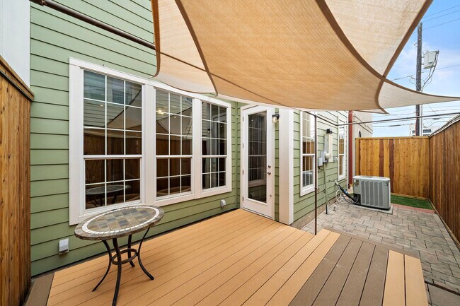 Photo - 2927 Clinton Dr