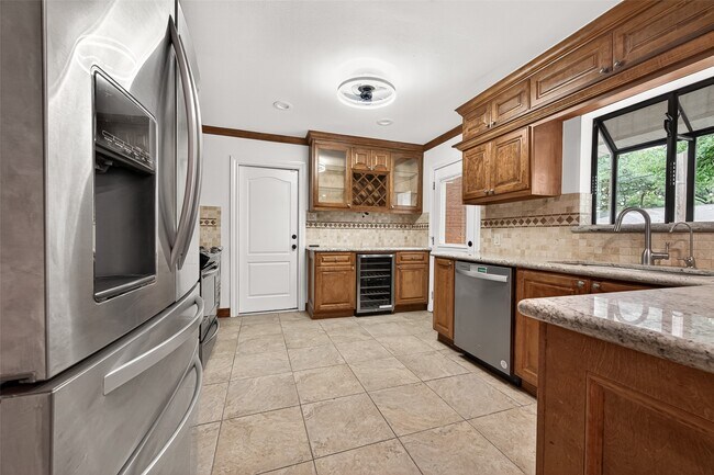 Photo - 5422 Hummingbird St