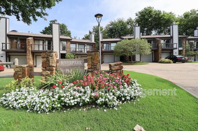 Building Photo - 1505 Riverside Dr Rental