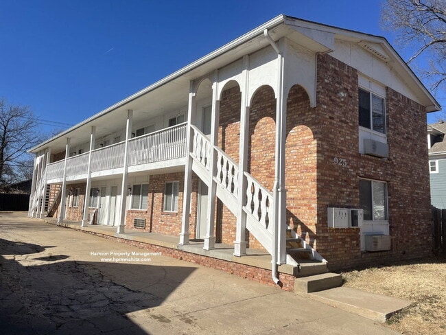 Building Photo - 925 S Main St Unit 7