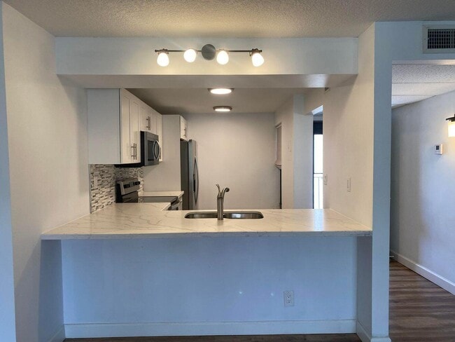 Photo - 11 Royal Palm Way Unit 3030