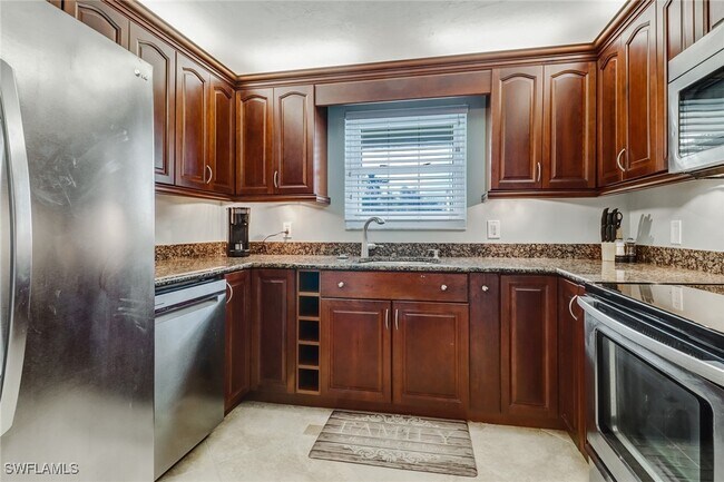 Building Photo - 1351 Curlew Ave Unit 104