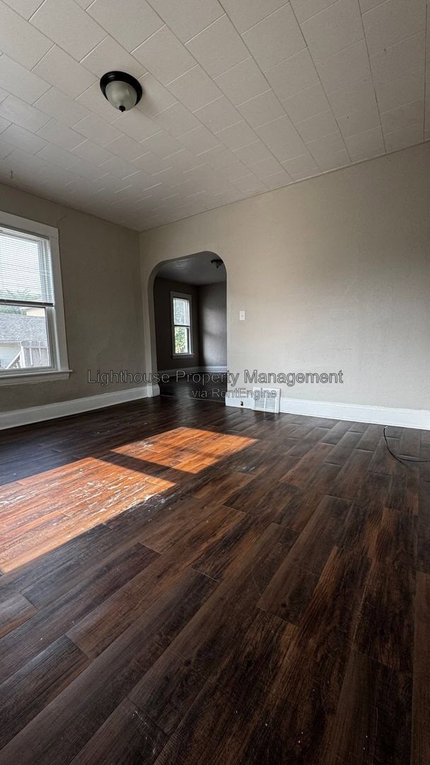 Photo - 871 Wood St