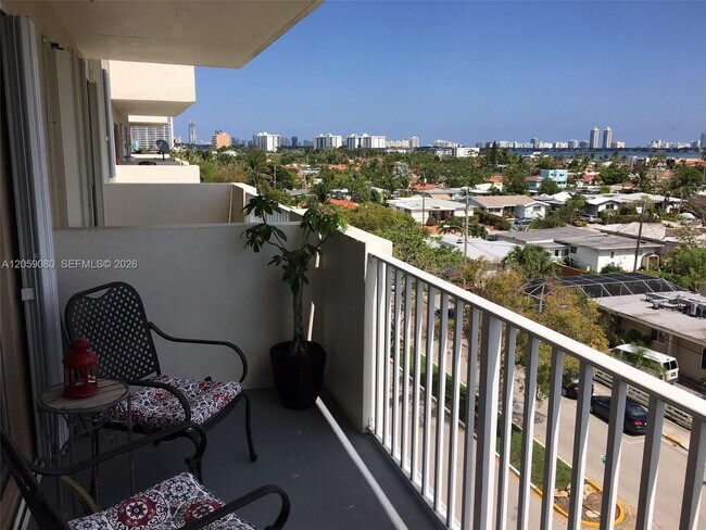 Photo - 1455 N Treasure Dr Unit 6L