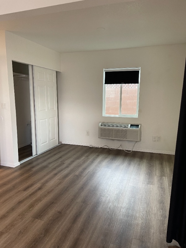 Building Photo - 601 N Cameron St