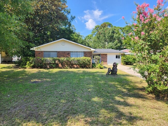 **Available Now** Updated 3 Bedroom Home i... - **Available Now** Updated 3 Bedroom Home i...