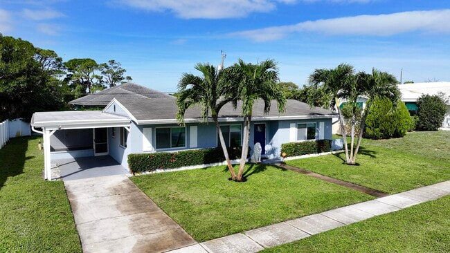 Photo - 1615 Crest Dr