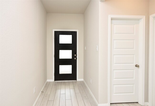 Photo - 1214 Oak Barrel Run