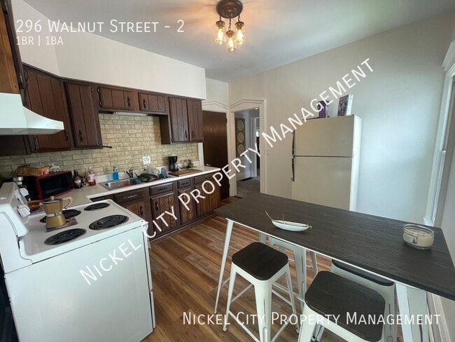 Photo - 296 Walnut St Unidad 2